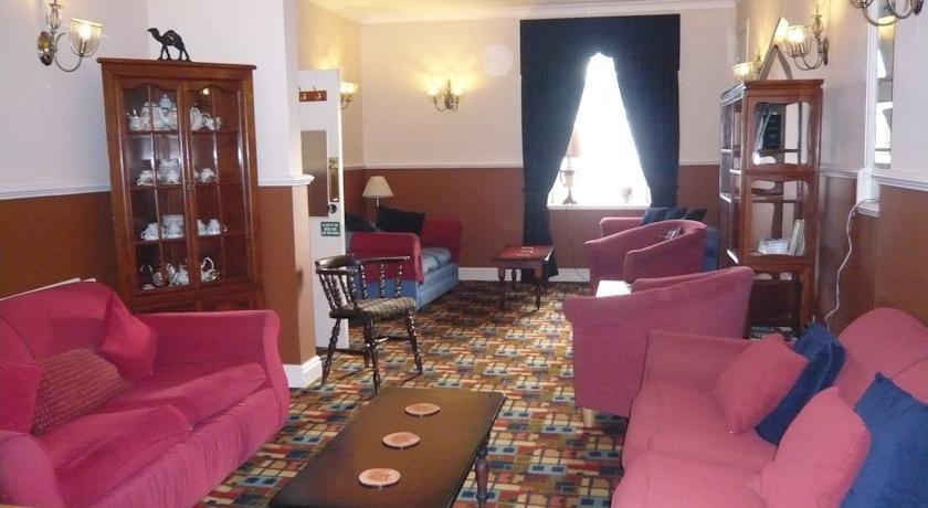 Отель The Grapes Hotel