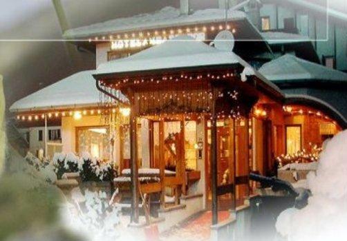 Отель Hotel Ambassador Chalet
