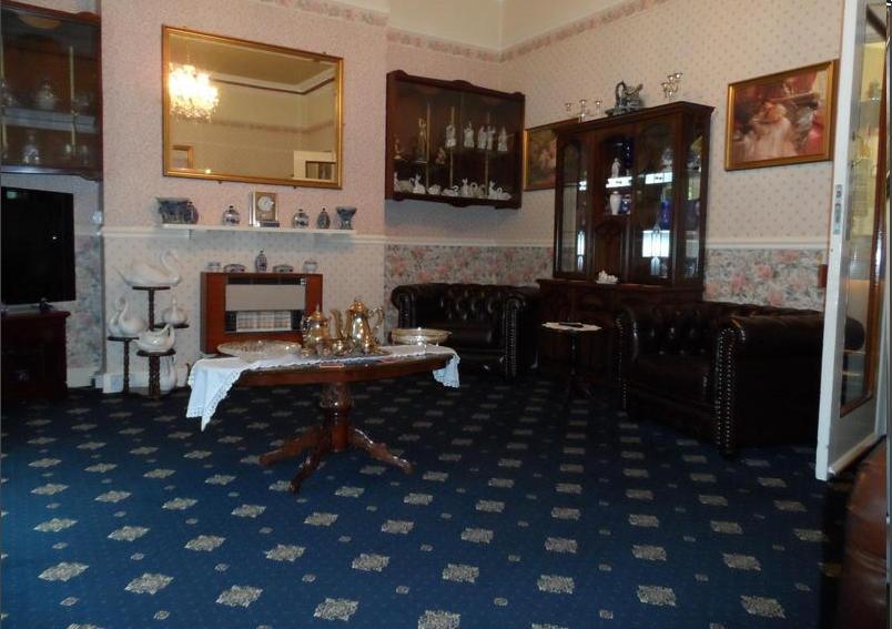 Отель Queensmead Hotel
