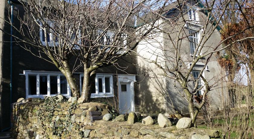 Гостевой дом Roosecote Guest House