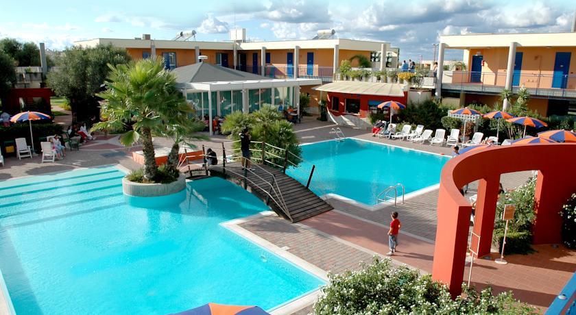 Отель Village Sairon Club Hotel Residence