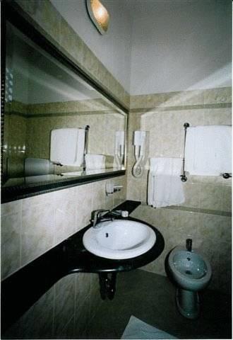 Отель Hotel King Marte