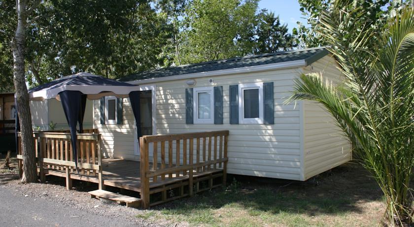Отель Camping Les Salisses