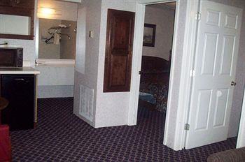 Отель Royal Inn And Suites