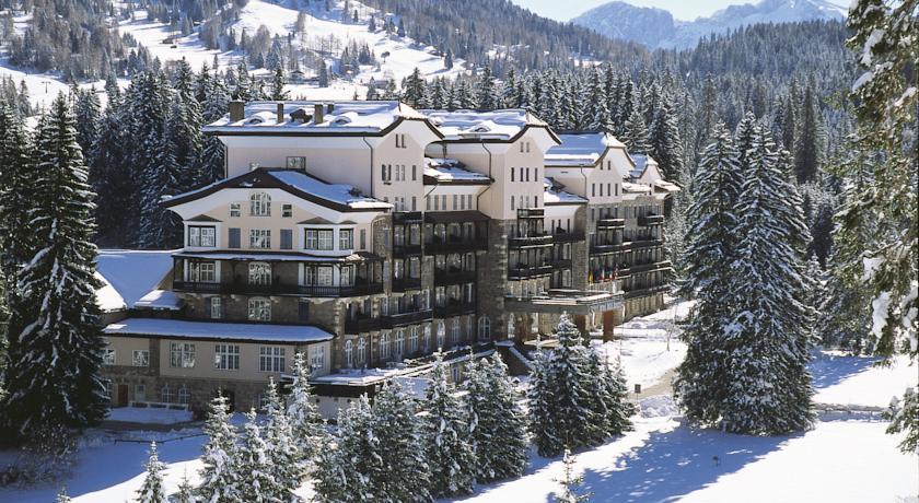 Отель Grand Hotel Carezza