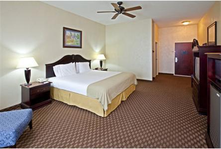 Отель Holiday Inn Express Hotel & Suites Frankfort