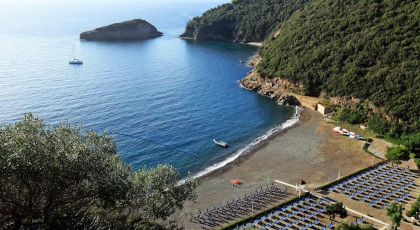 Отель Village Club Ortano Mare