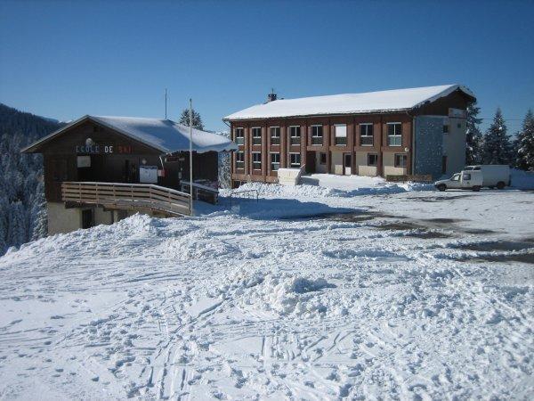 Отель Centre de Vacances les Pierres Blanches