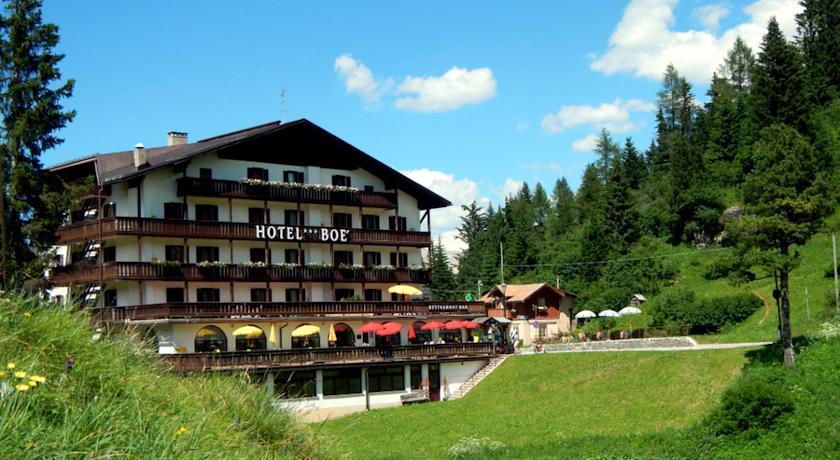 Отель Hotel Boè