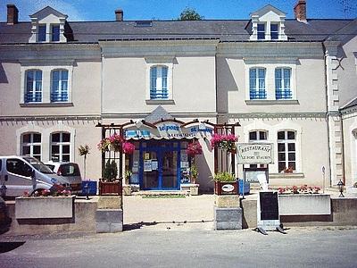 Отель Logis Le Port Saint Aubin