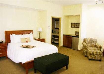 Отель Hampton Inn Cedar Rapids