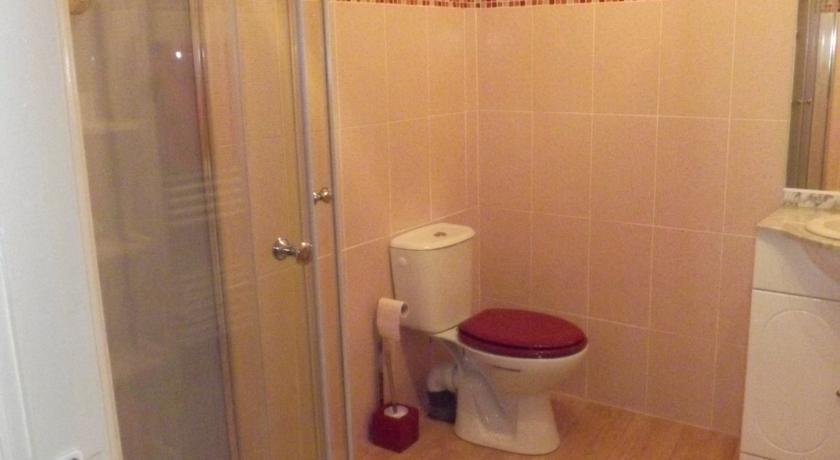 Апартаменты Studio et Appartement à La Bastide