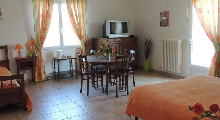 Мини-отель Chambres d'hotes Les Epinettes