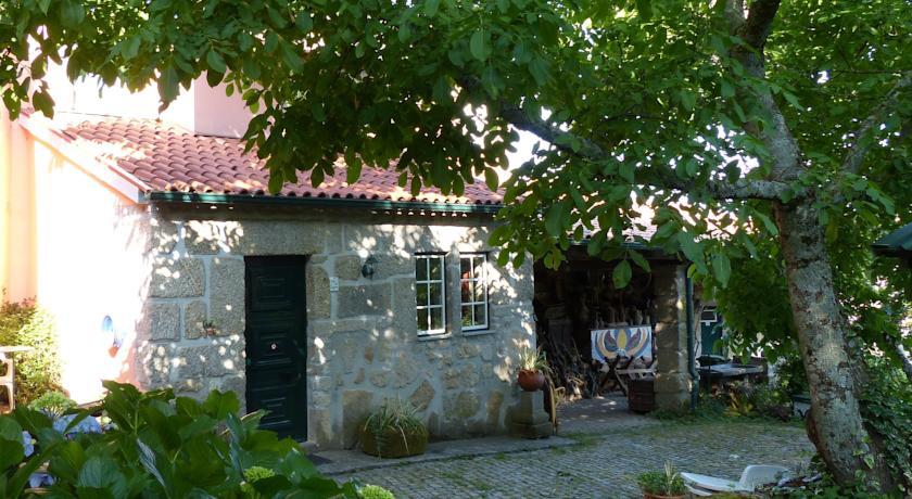 Отель Casas do Toural