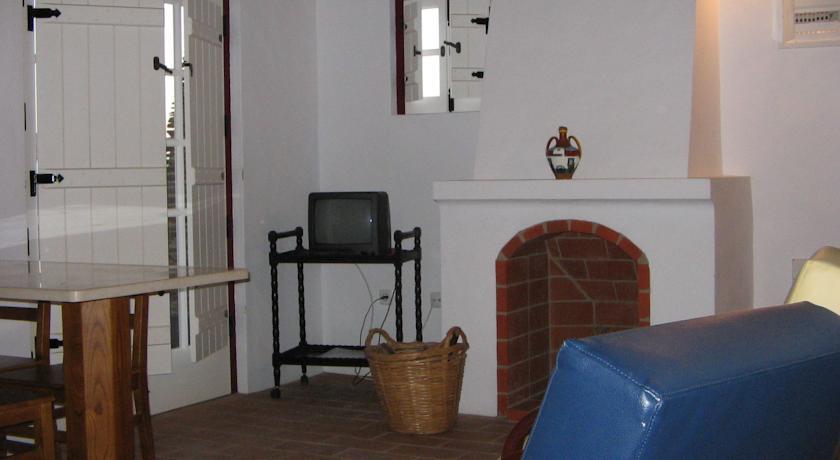 Отель Monte dos Parvos