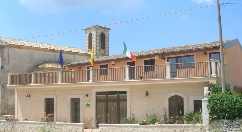Отель Borgo Rigolizia Residence Turistico