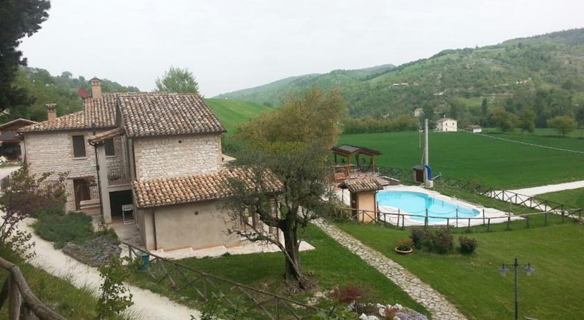 Отель Agriturismo Il Casale