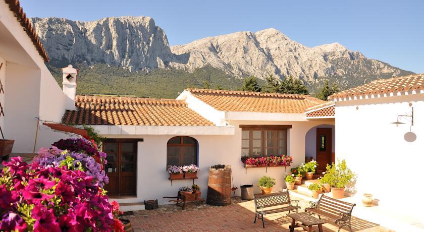 Отель Agriturismo Guthiddai