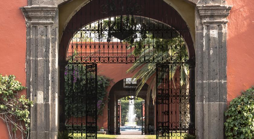 Отель Fiesta Americana Hacienda Galindo