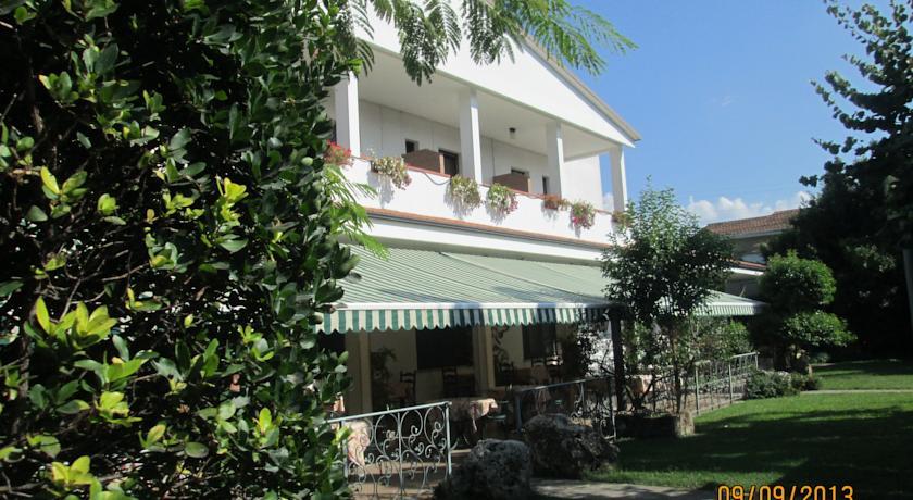 Отель Hotel Doria
