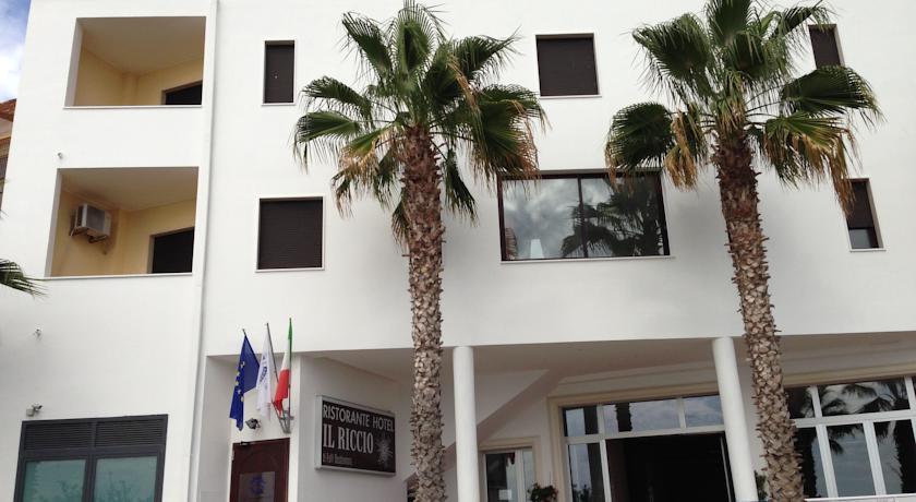 Отель Hotel Il Porto
