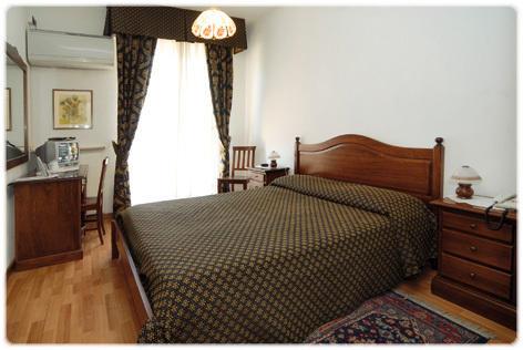 Отель Albergo Vittoria