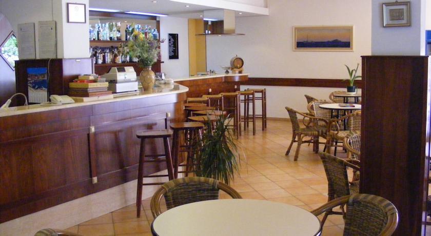 Отель Hotel La Feluca