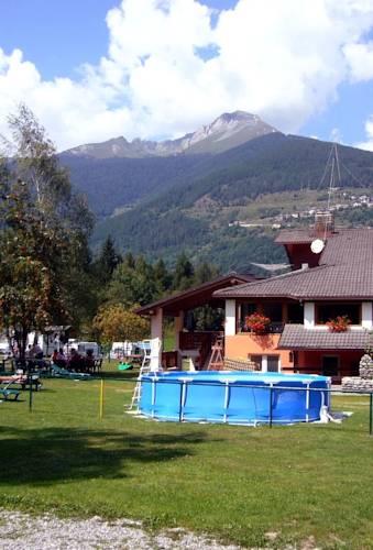 Отель Camping & Chalet Presanella