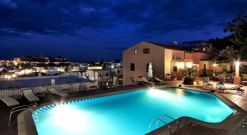 Отель Hotel Villa De Pasquale