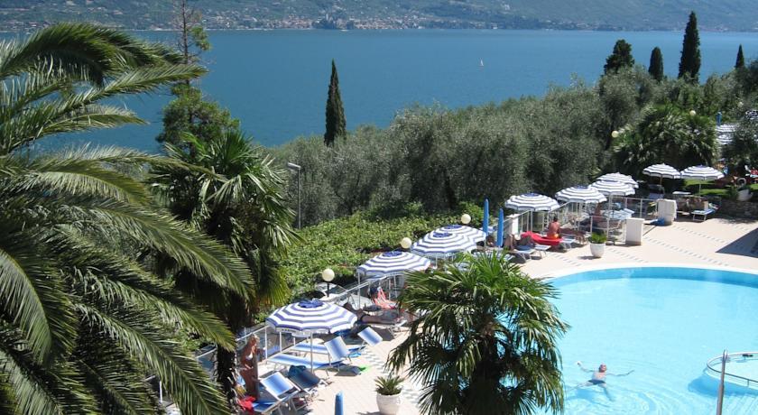 Отель Riviera