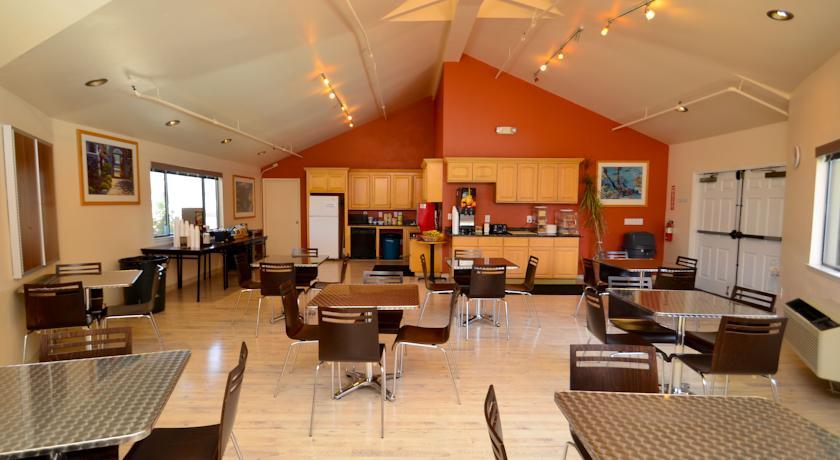 Отель Ocean Pacific Lodge