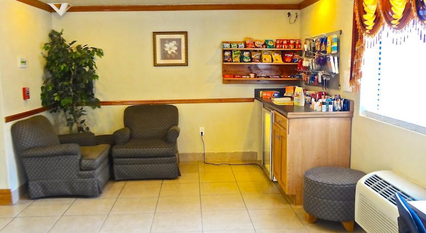 Отель Ramada Brunswick