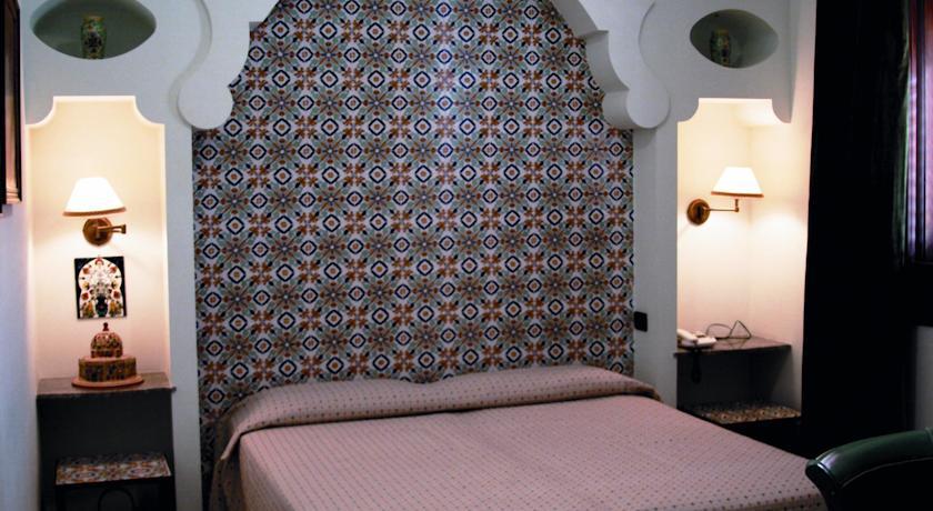 Отель Hotel Mediterraneo
