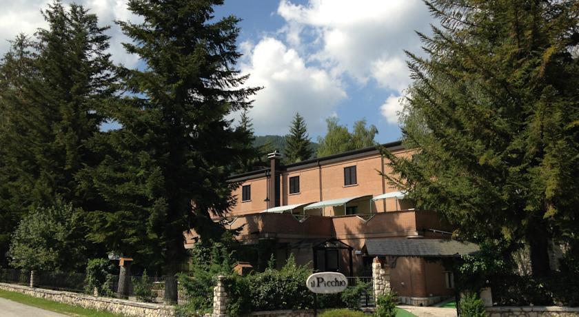 Отель Albergo Il Picchio