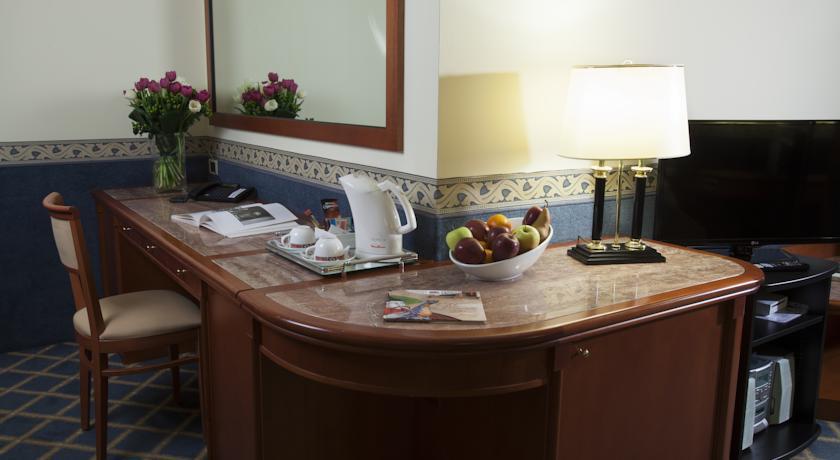 Отель Starhotels Vespucci