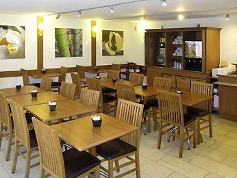 Отель Ibis La Rochelle Vieille Ville