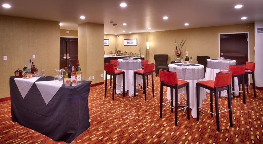 Отель Ogden Marriott