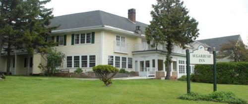 Отель The Sugarbush Inn