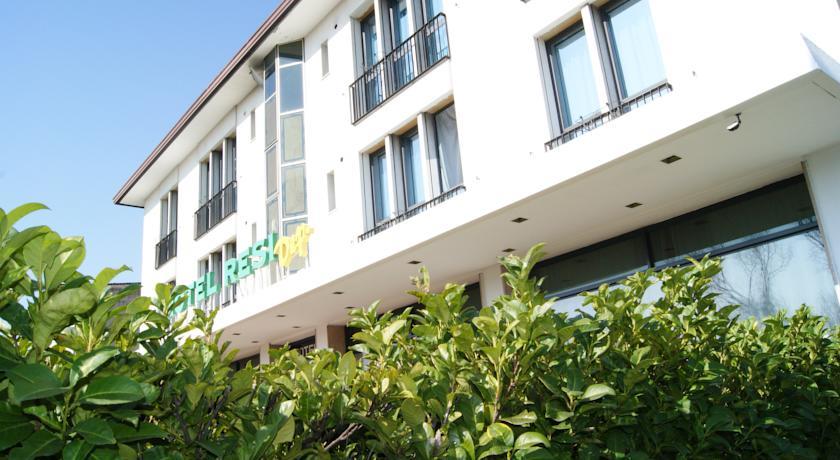 Отель Hotel Resi Dep.