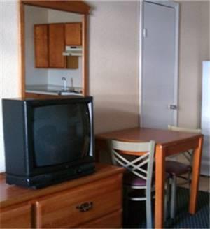 Happy Holiday Motel