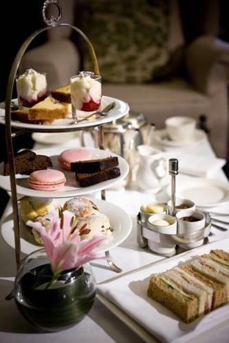 Отель Crathorne Hall Hotel