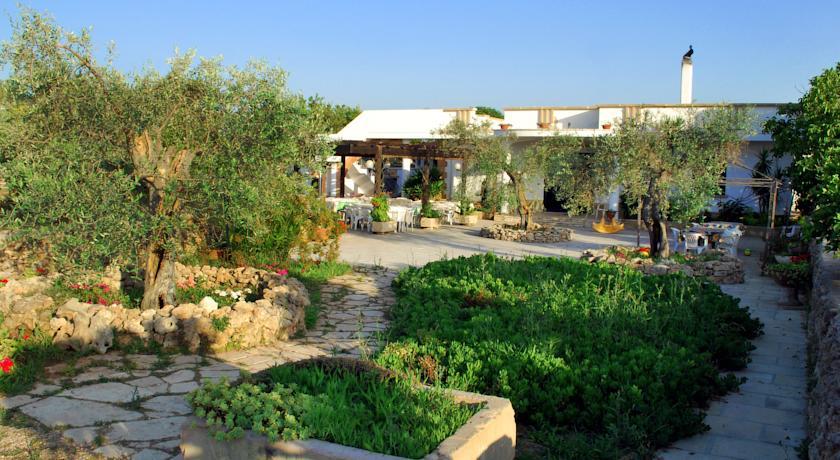 Отель Agriturismo Il Sorriso Degli Ulivi
