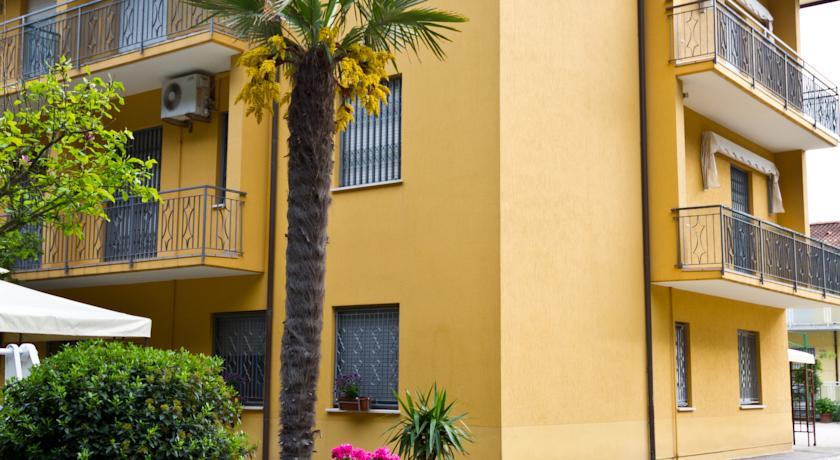 Апартаменты Villa dei Fiori