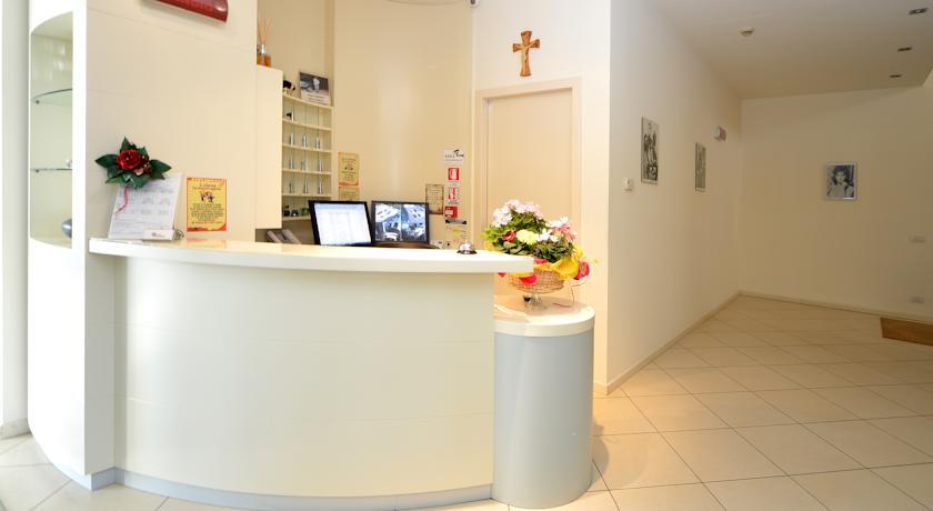 Отель Hotel Mirandola