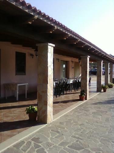 Отель Agriturismo Sa Mandria
