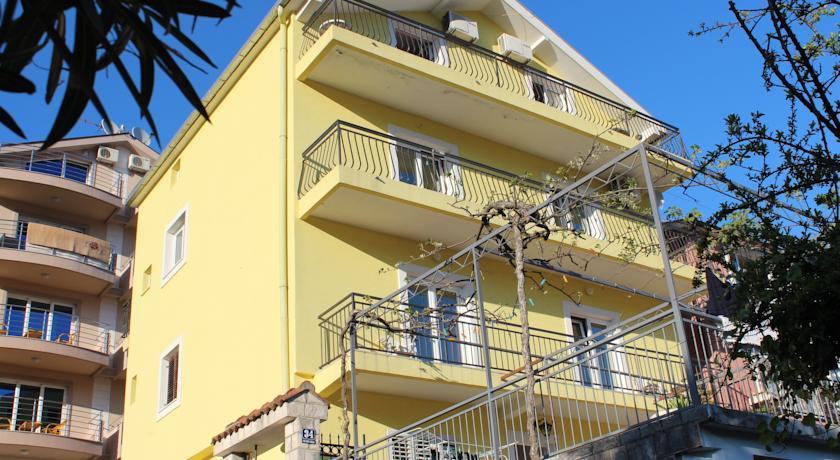Adriana Apartments