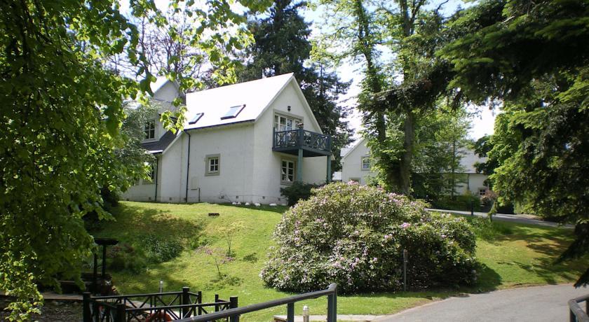 Отель Pond View Lodge - Duchally