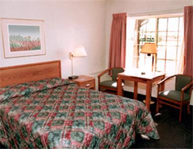Отель America's Best Value Inn and Suites