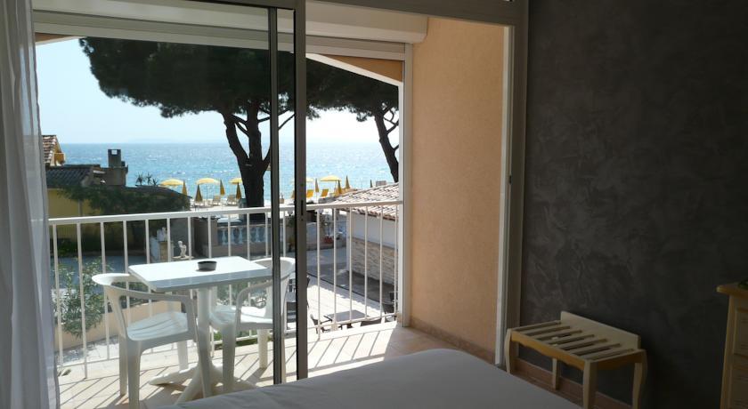 Отель Hotel de la Plage