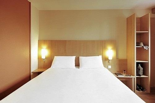 Отель ibis Nantes Centre Gare Sud